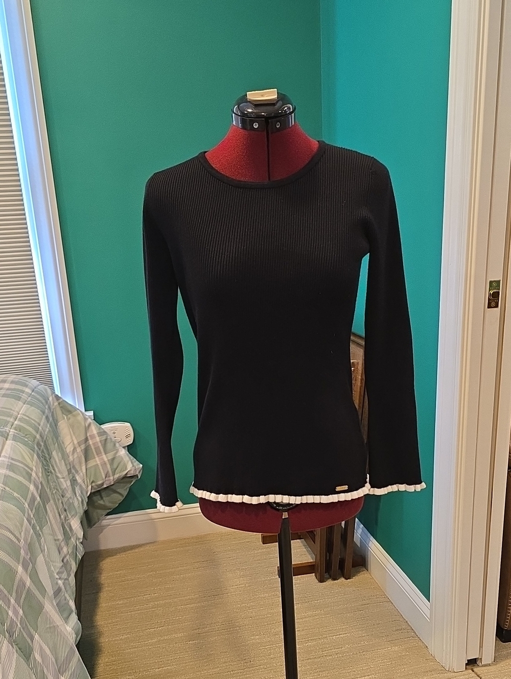 Calvin Klein Black Long-Sleeve Ribbed Knit Top with White Trim, Size M